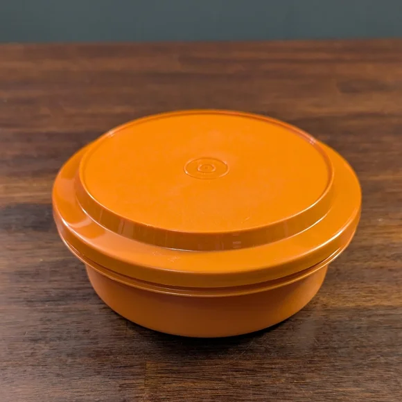 Tupperware Vintage Orange Plastic Bowl With Lid - Picture 1 of 6